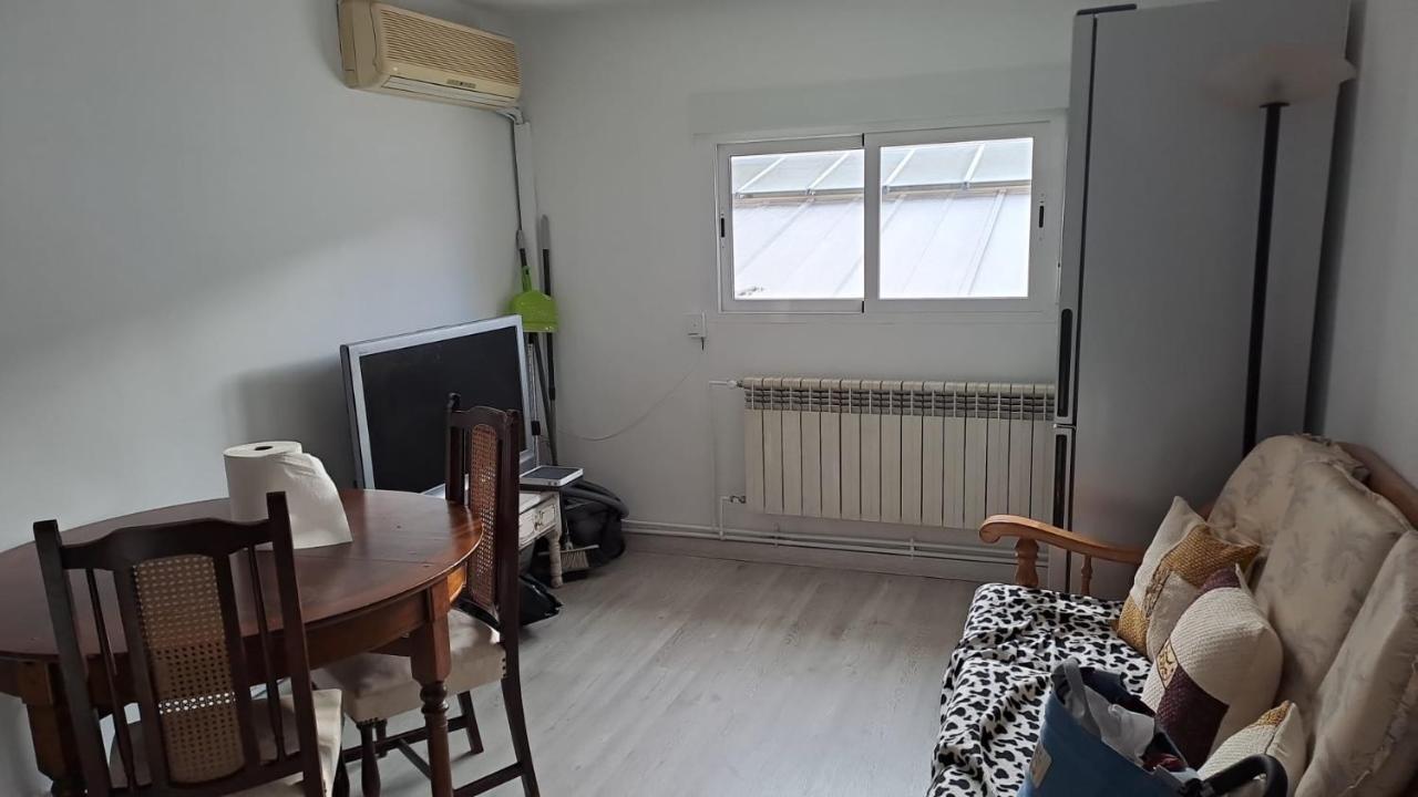 Habitaciones En Apartamento Compartido De Посуэло-де-Аларкон Экстерьер фото